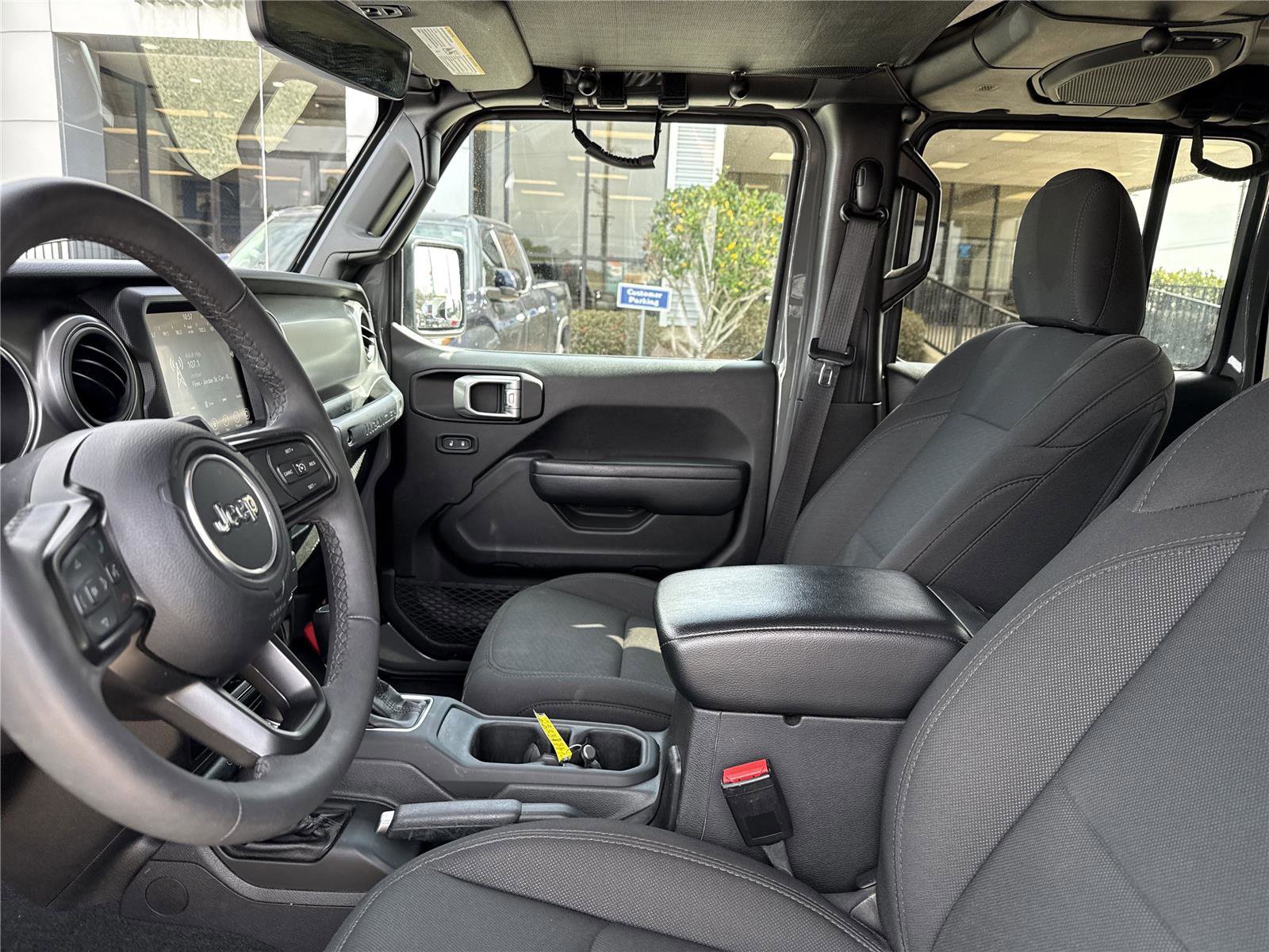 Used 2023 Jeep Wrangler Willys image 9