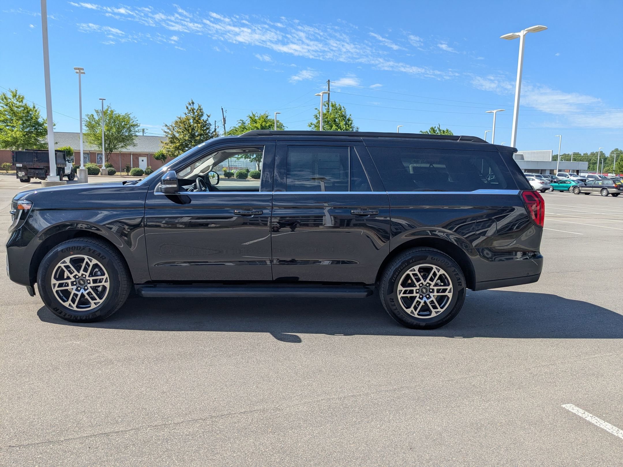 Certified 2025 Ford Expedition Max Active RWD image 7
