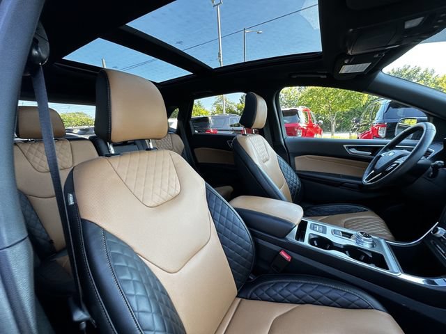 Certified 2024 Ford Edge Titanium w/ Titanium Elite Package AWD/4WD image 36