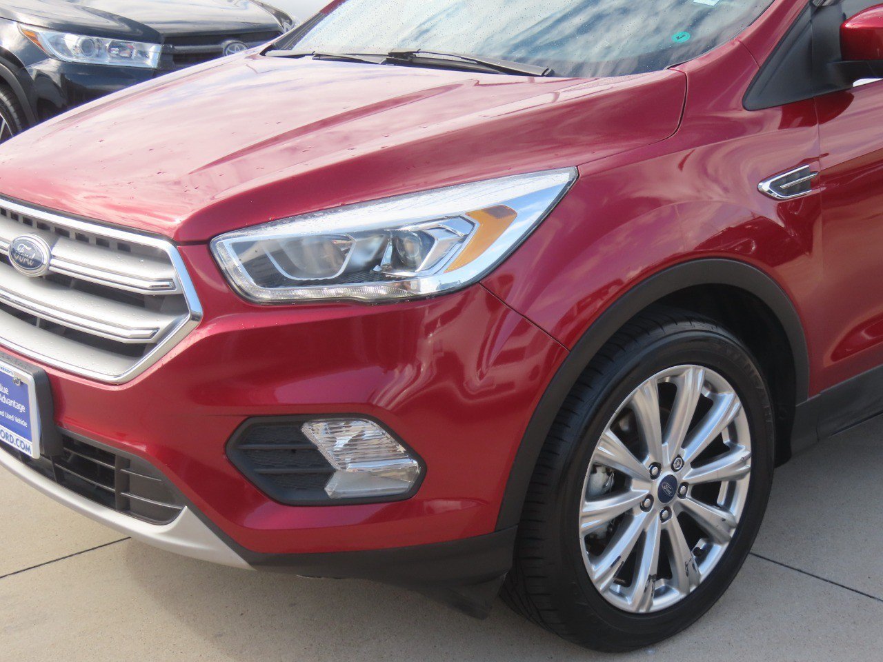Certified 2017 Ford Escape Titanium FWD image 3