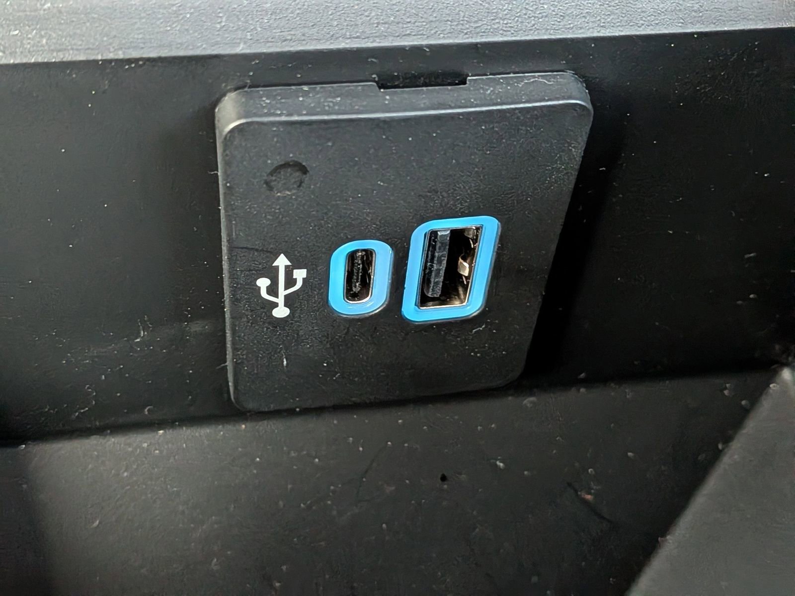 Certified 2026 Ford F250 Lariat w/ Black Appearance Package image 26