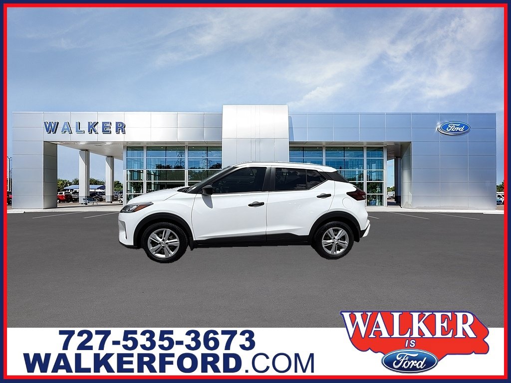 Used 2022 Nissan Kicks S FWD image 1