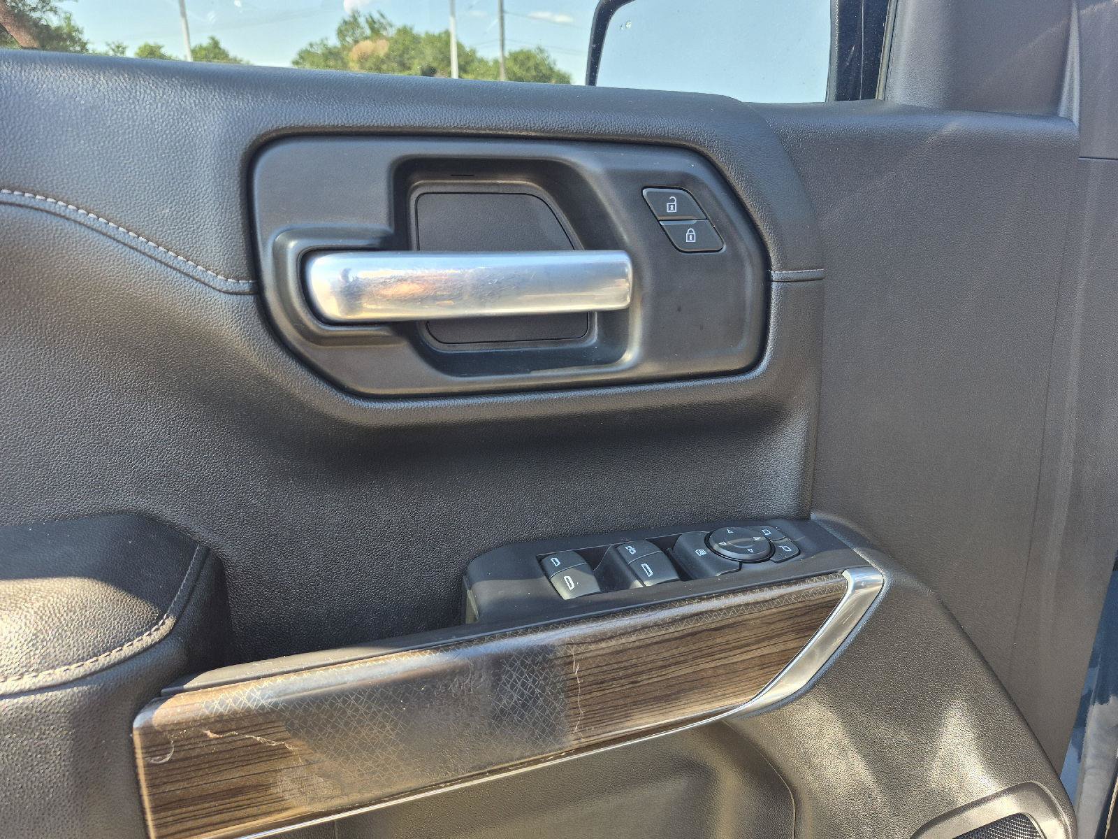 Used 2021 Chevrolet Silverado 1500 LT Trail Boss w/ Convenience Package II AWD/4WD image 7