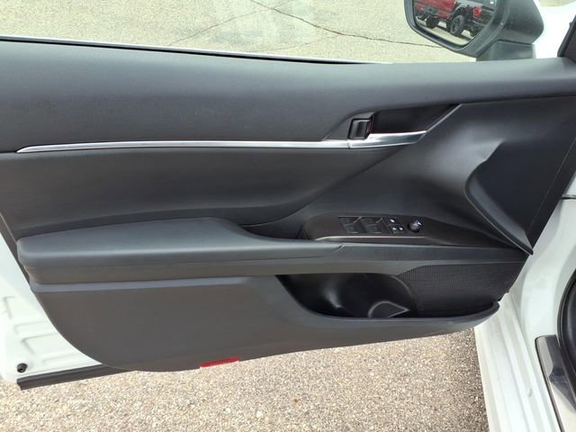 Used 2024 Toyota Camry SE FWD image 12