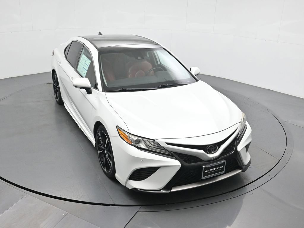 Used 2019 Toyota Camry XSE image 4