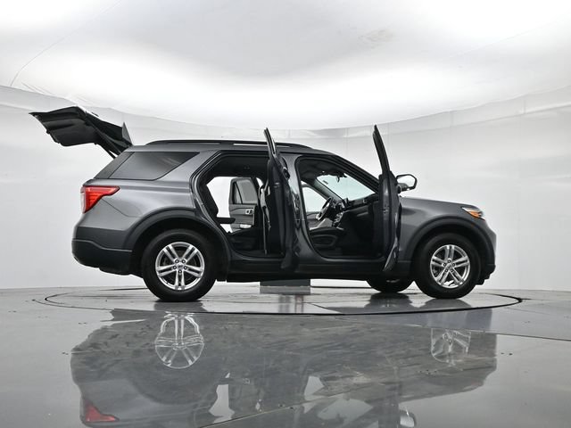 Certified 2021 Ford Explorer XLT w/ Equipment Group 202A AWD/4WD image 54