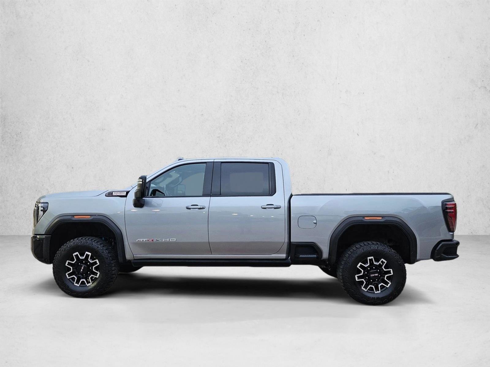 Used 2024 GMC Sierra 2500 AT4X AWD/4WD image 10