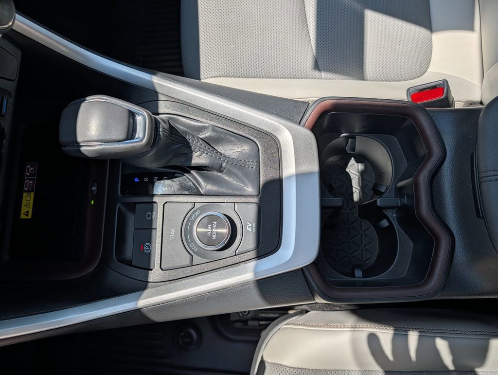 Used 2023 Toyota RAV4 Limited AWD/4WD image 14