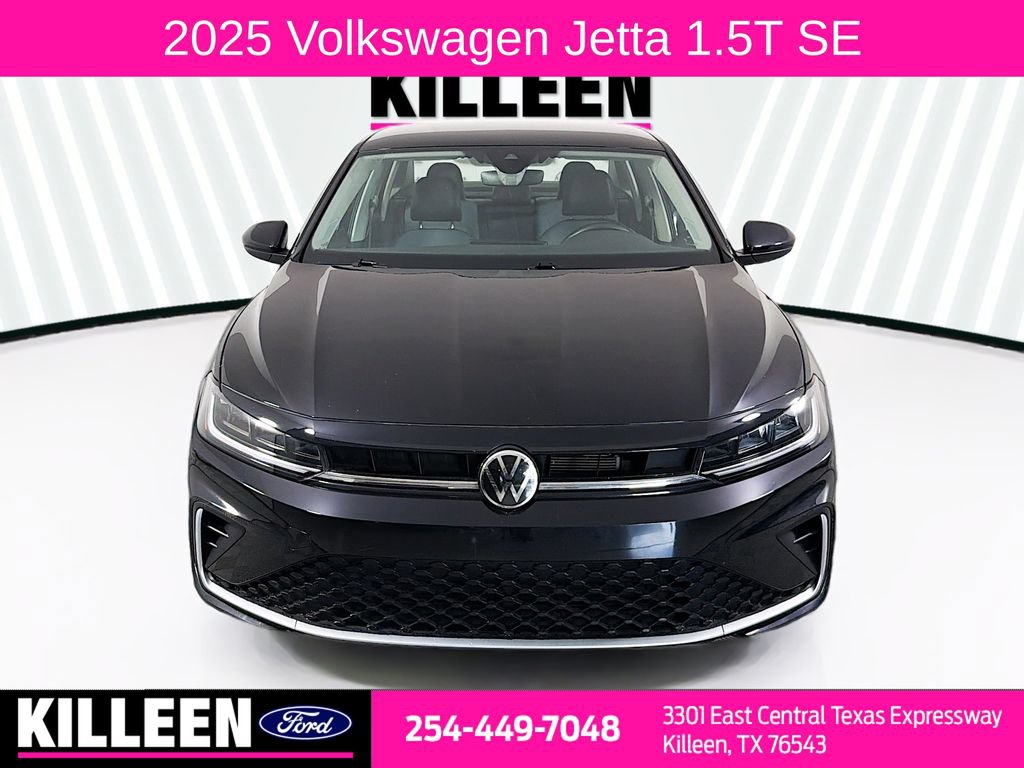 Used 2025 Volkswagen Jetta SE FWD image 2