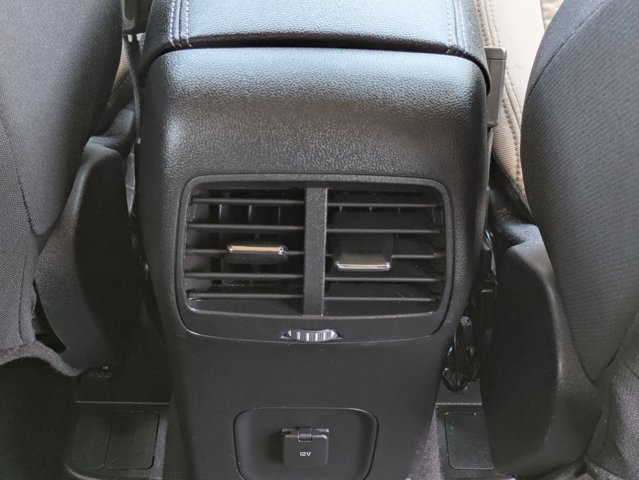 Certified 2020 Ford Escape SE image 16