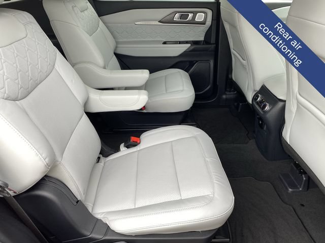 Certified 2025 Ford Explorer Platinum w/ Ultimate Package AWD/4WD image 18