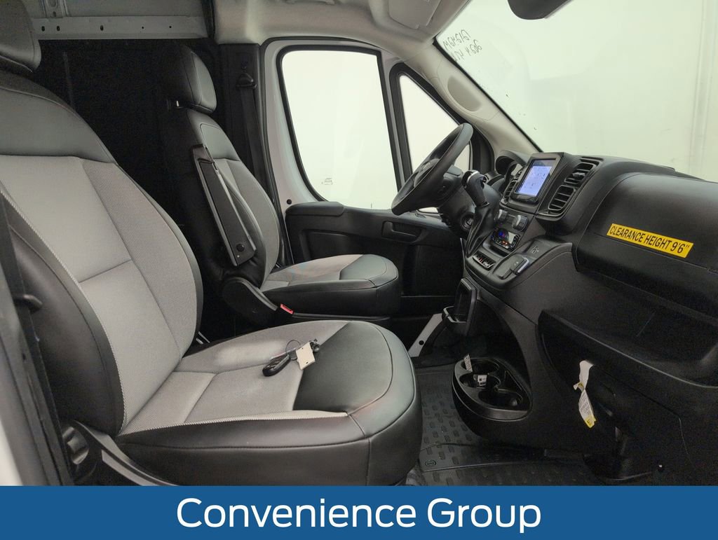Used 2024 RAM ProMaster 2500 w/ Convenience Group FWD image 15