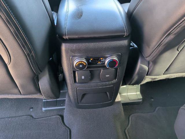 Certified 2024 Ford Explorer XLT w/ Equipment Group 202A RWD image 15