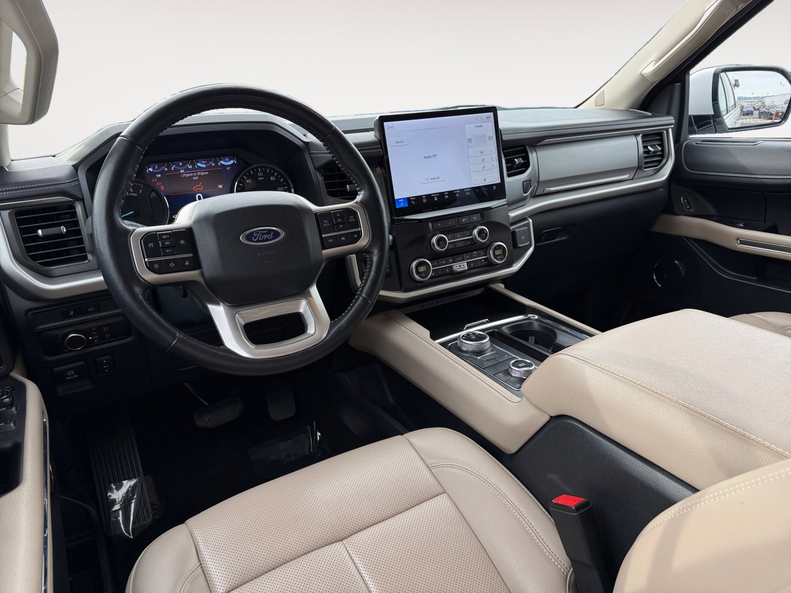 Certified 2024 Ford Expedition Max XLT image 15