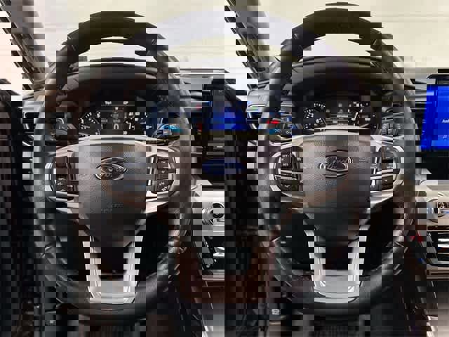 Certified 2022 Ford Explorer XLT w/ Equipment Group 202A image 11