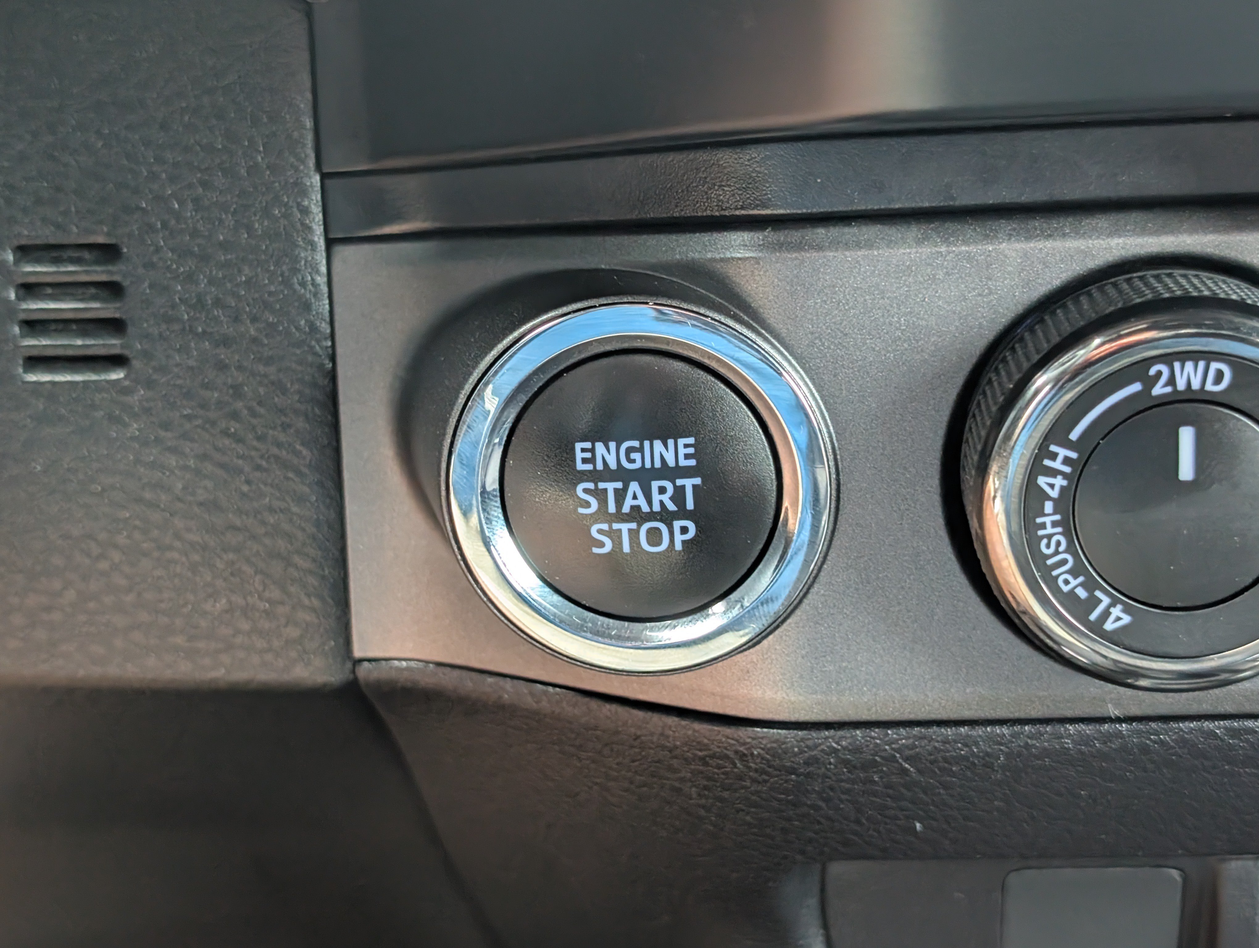 Used 2019 Toyota Tacoma TRD Off-Road AWD/4WD image 21