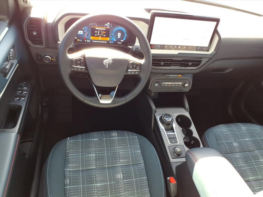 Certified 2025 Ford Bronco Sport Heritage w/ Convenience Package image 11