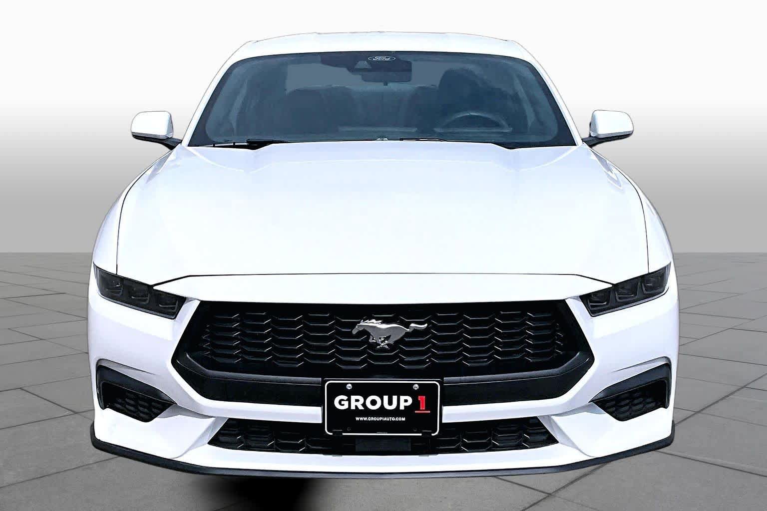 Certified 2025 Ford Mustang Coupe RWD image 4