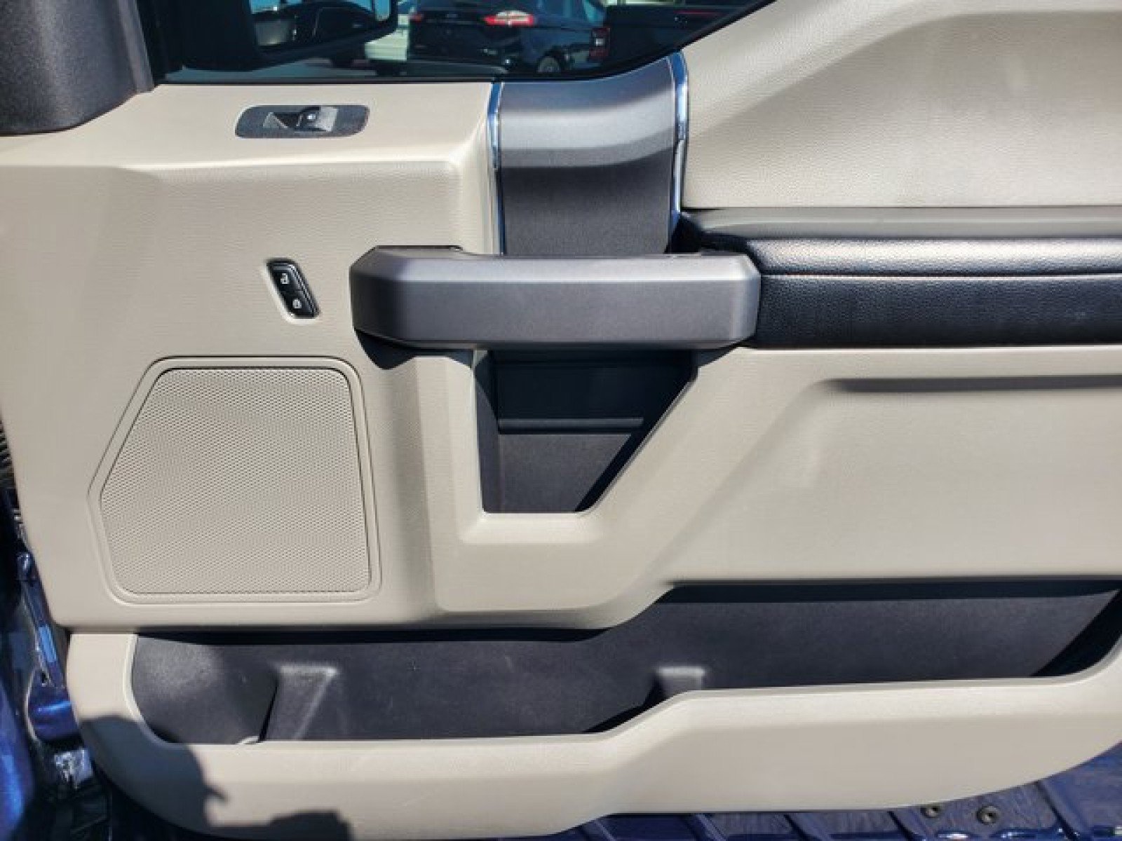 Certified 2018 Ford F150 XLT w/ Equipment Group 302A Luxury image 36