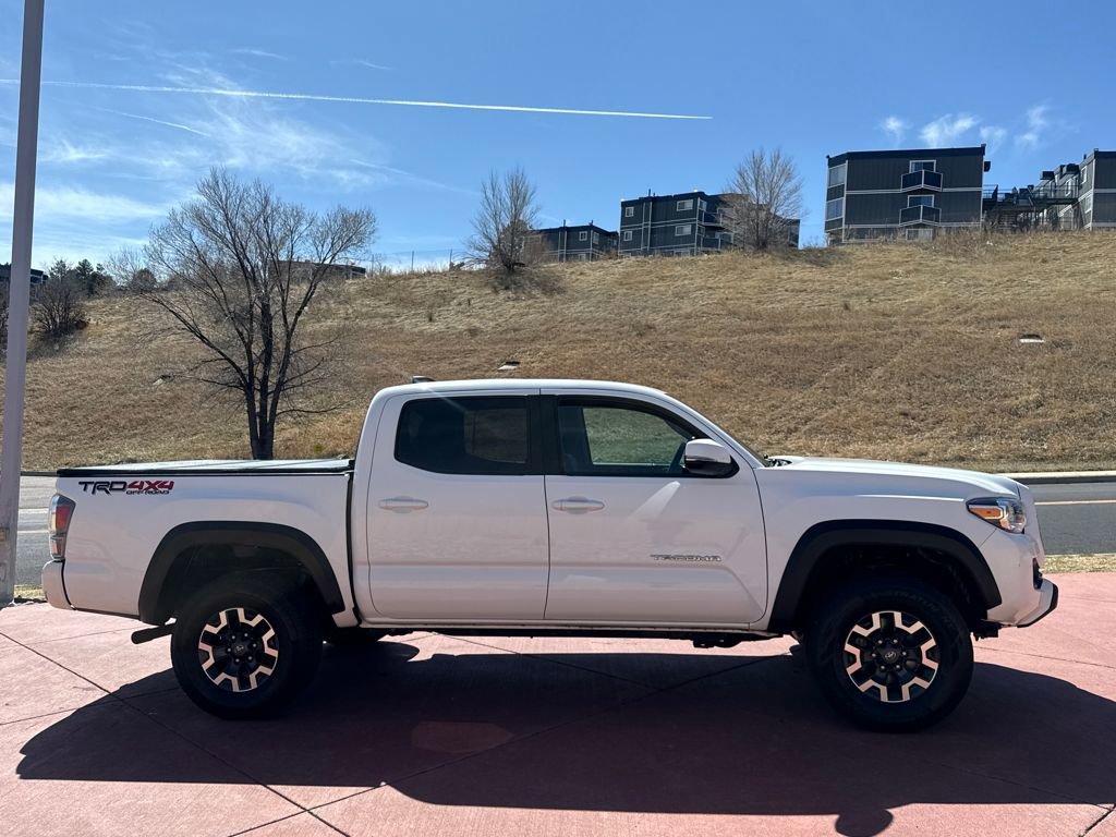 Used 2022 Toyota Tacoma TRD Off-Road w/ Technology Package image 8