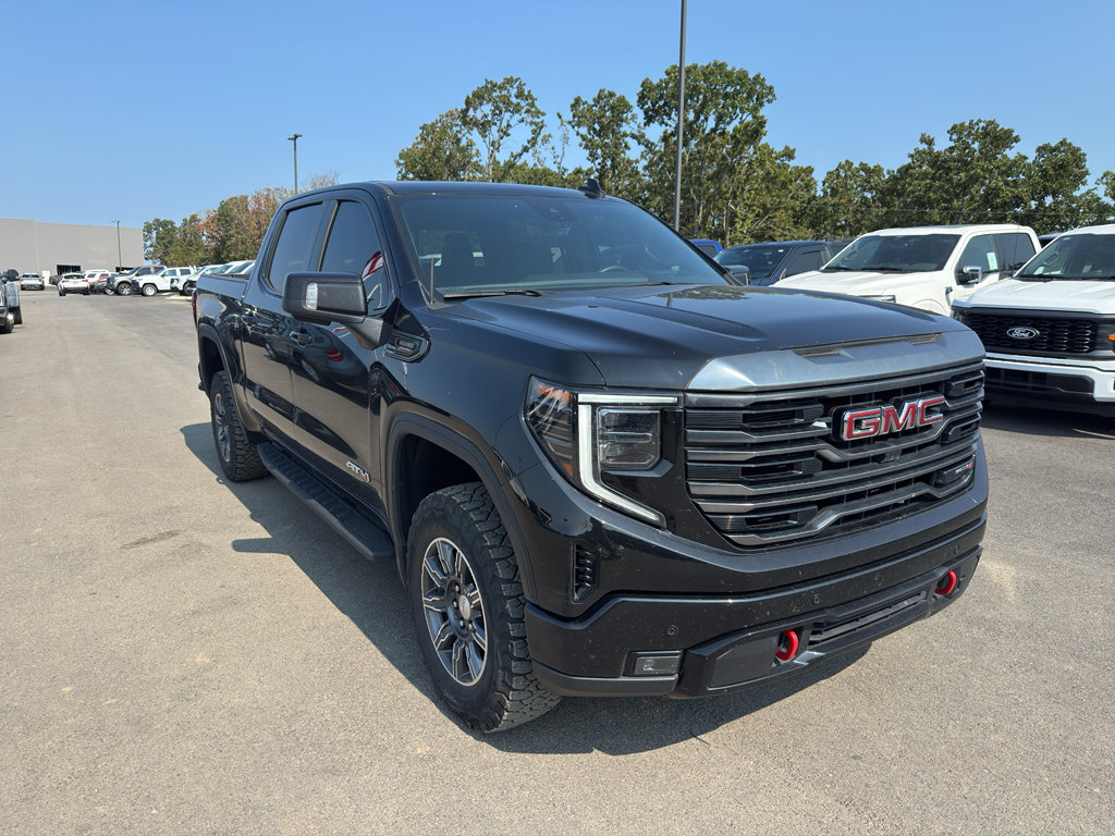 Used 2024 GMC Sierra 1500 AT4 w/ Technology Package AWD/4WD image 3