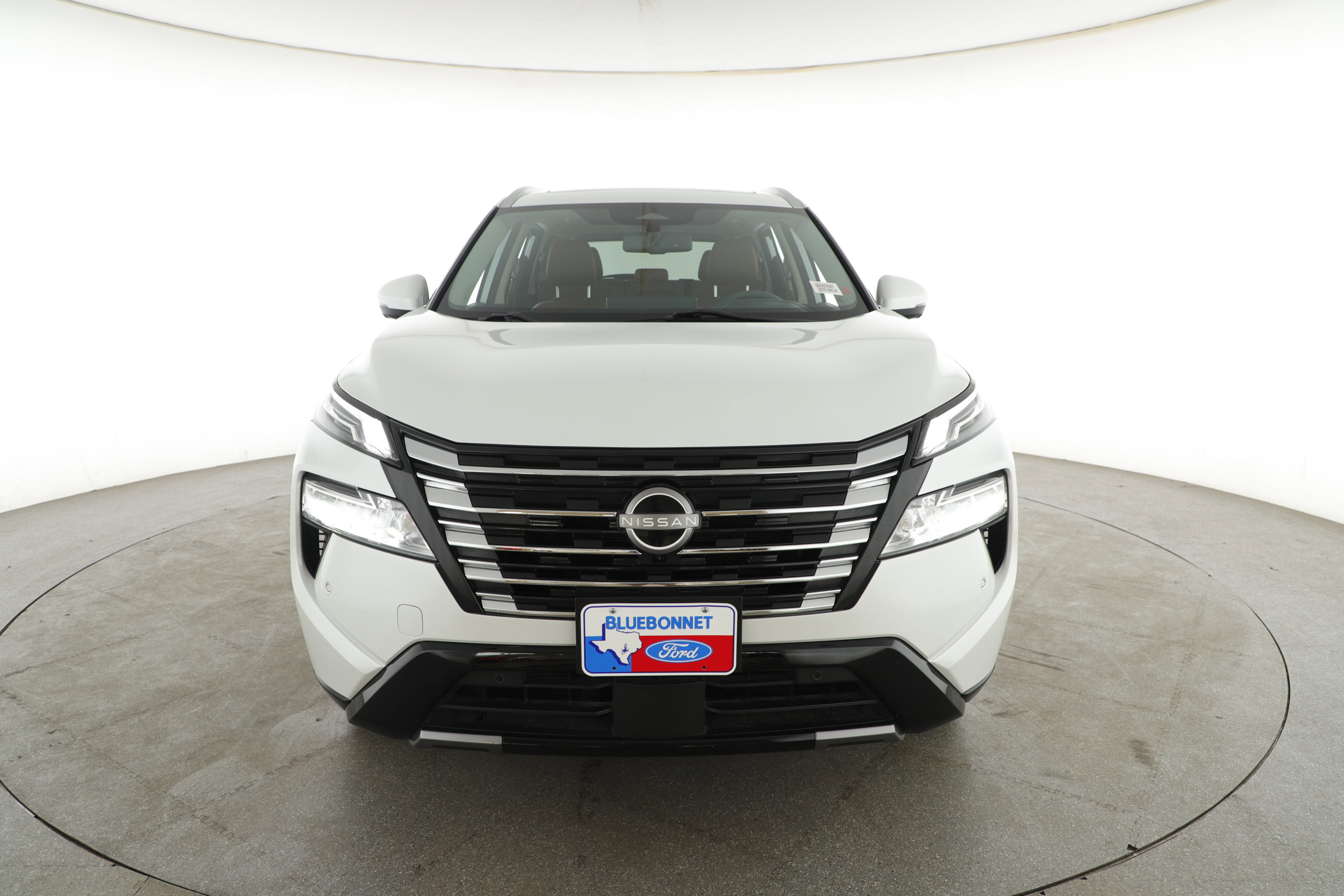 Used 2024 Nissan Rogue Platinum image 4