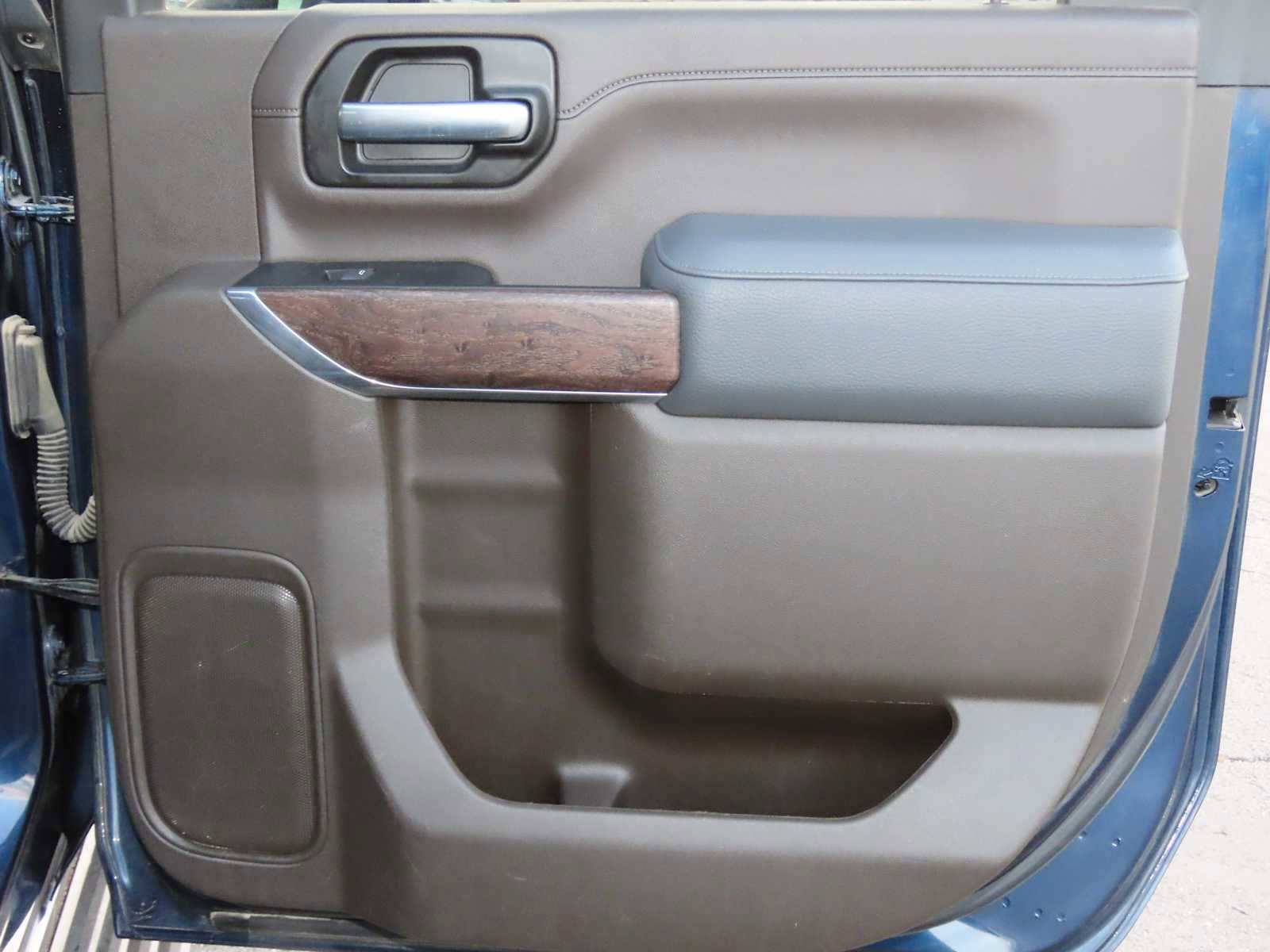 Used 2022 GMC Sierra 3500 Denali w/ Denali Ultimate Package image 27