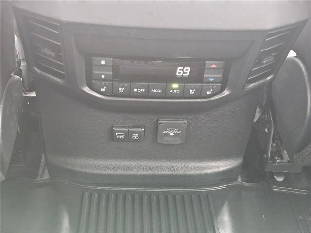 Used 2026 Toyota Sequoia Platinum w/ TRD Off-Road Package AWD/4WD image 18