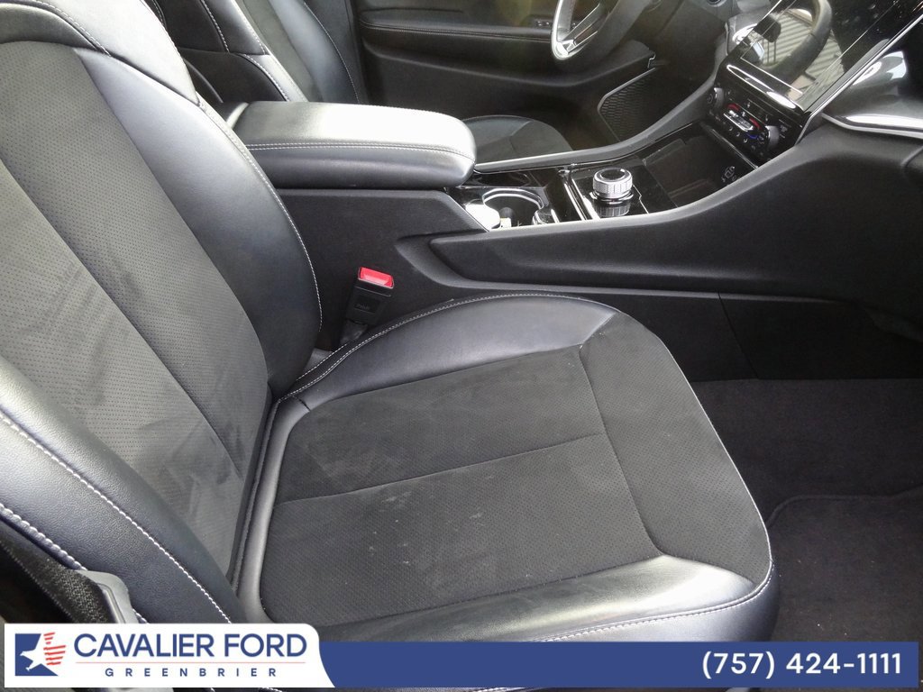 Used 2022 Jeep Grand Cherokee L Laredo image 15