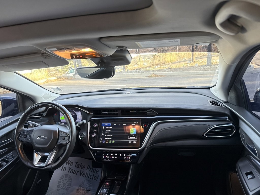 Used 2023 Chevrolet Bolt EUV Premier w/ Sun & Sound Package image 28