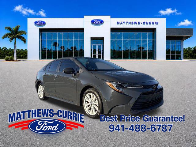 Used 2025 Toyota Corolla LE w/ LE Premium Package FWD image 1