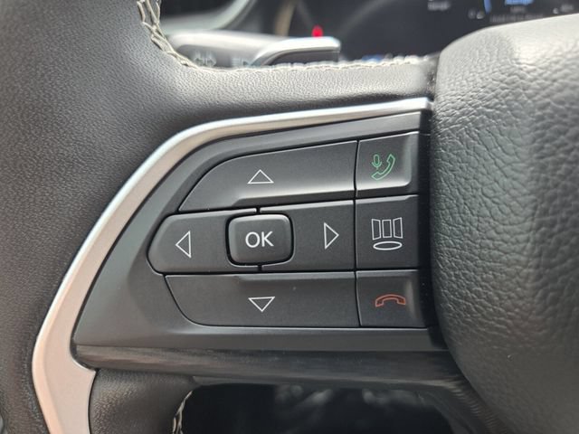 Used 2025 Jeep Grand Cherokee Laredo w/ MOPAR Finishing Package RWD image 30