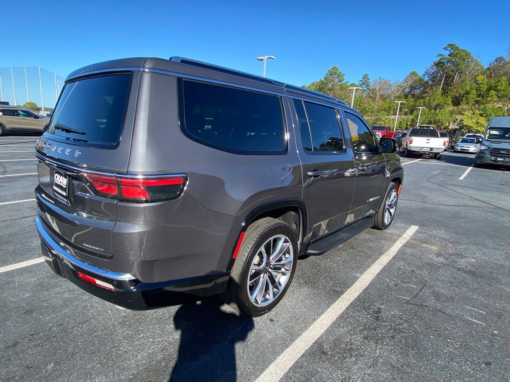 Used 2024 Jeep Wagoneer Series II w/ Convenience Group I AWD/4WD image 7