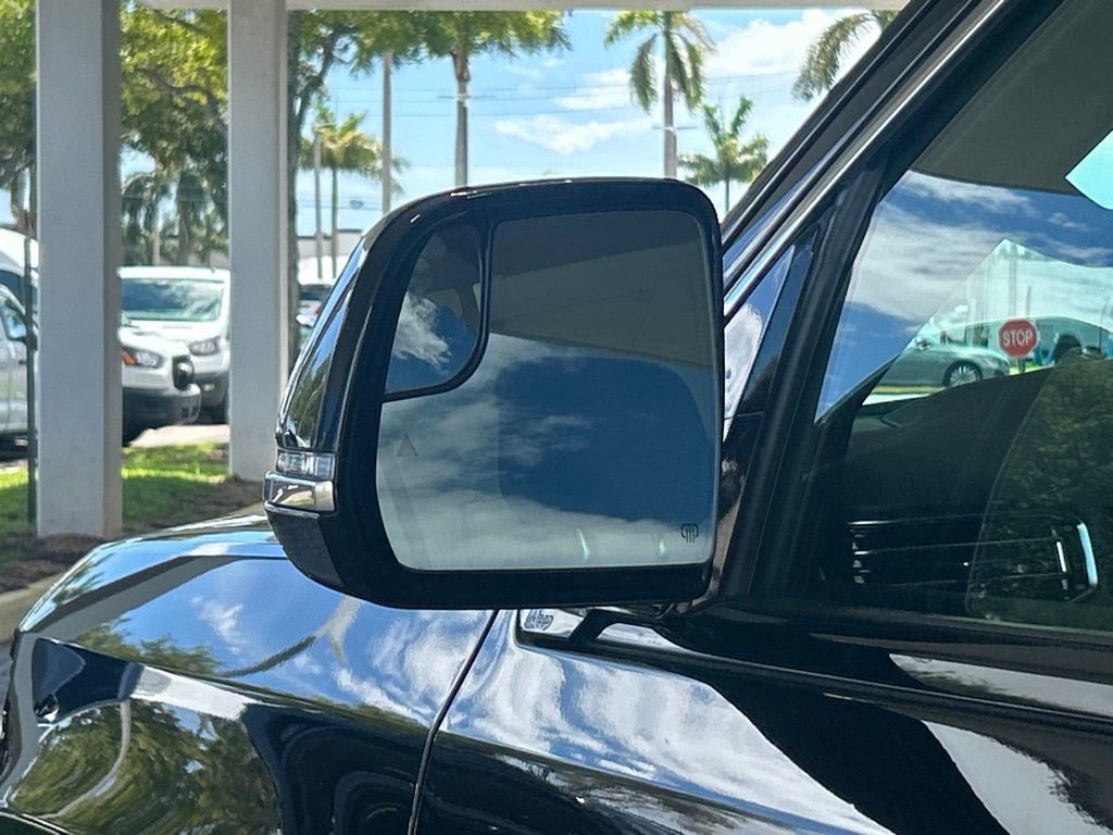 Used 2024 Jeep Wagoneer L Series II w/ Flexible Seating Group image 16