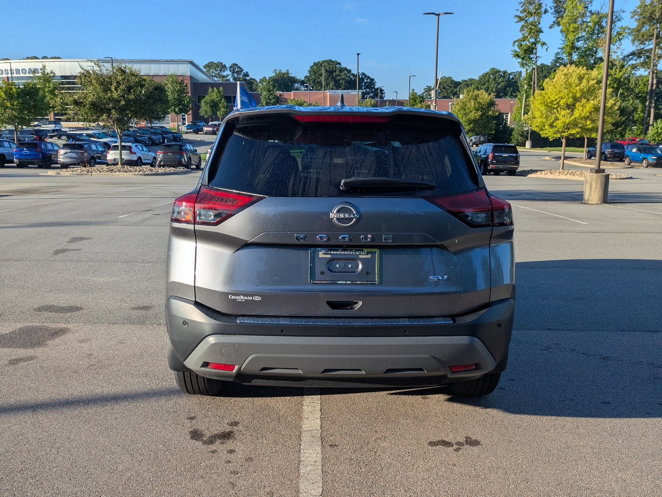 Used 2023 Nissan Rogue SV FWD image 5
