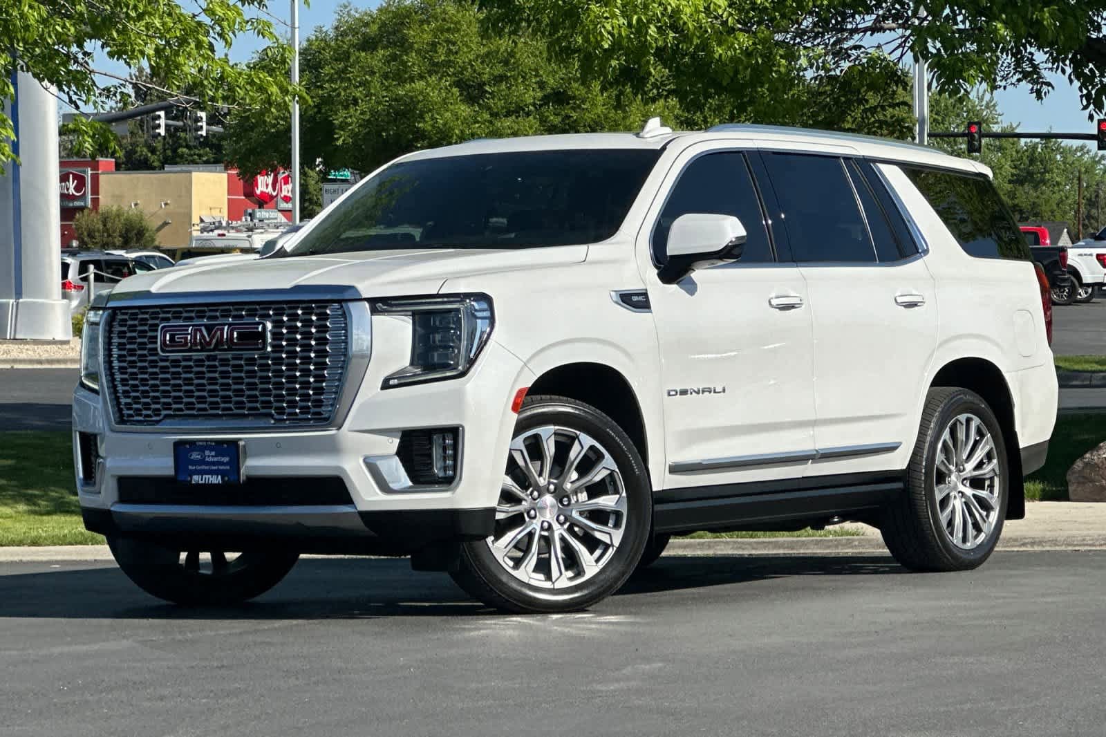 Used 2021 GMC Yukon Denali w/ Denali Ultimate Package AWD/4WD image 1