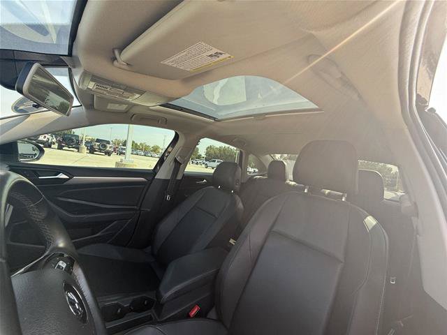 Used 2019 Volkswagen Jetta SE FWD image 19