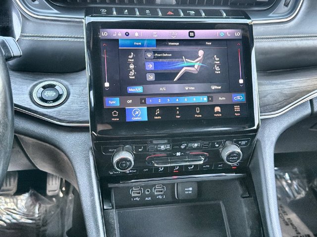 Used 2021 Jeep Grand Cherokee L Overland w/ Luxury Tech Group IV AWD/4WD image 19
