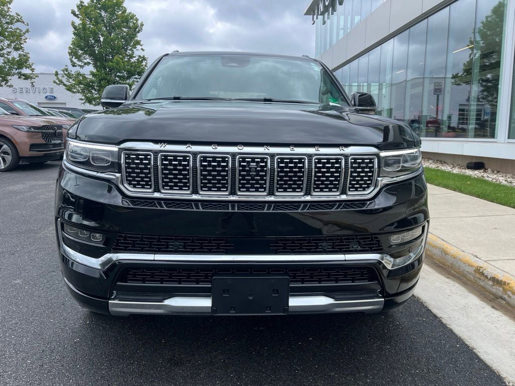 Used 2022 Jeep Grand Wagoneer Series III AWD/4WD image 2