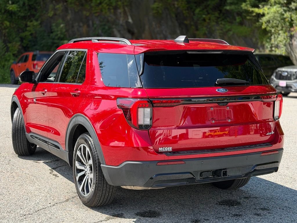 Certified 2026 Ford Explorer ST-Line AWD/4WD image 3