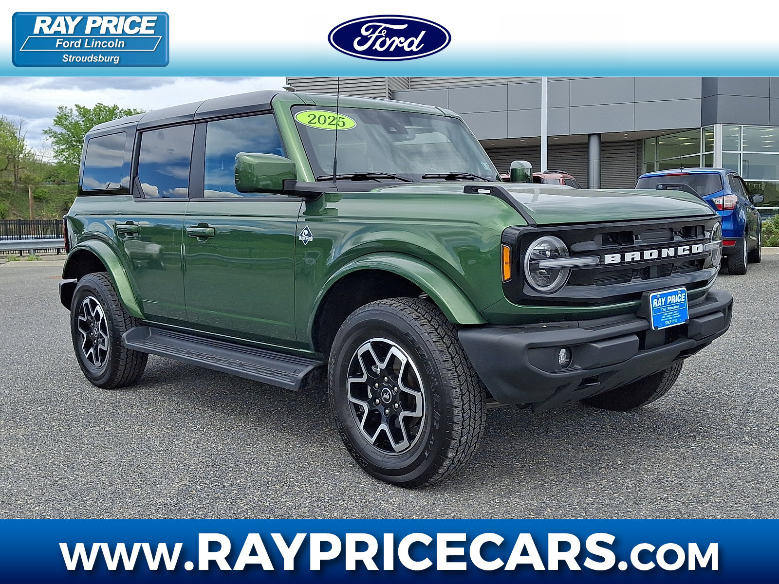 Certified 2025 Ford Bronco Outer Banks AWD/4WD image 1