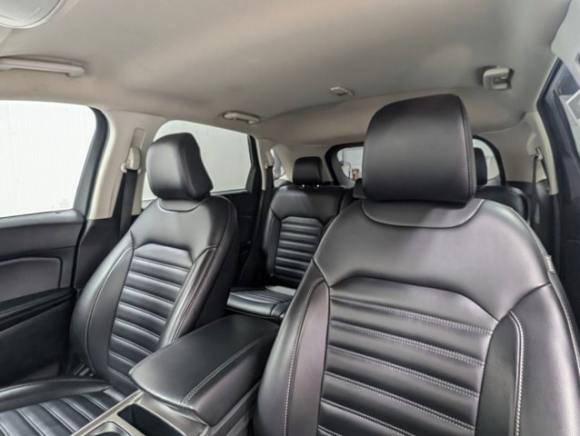 Certified 2024 Ford Edge SEL image 8