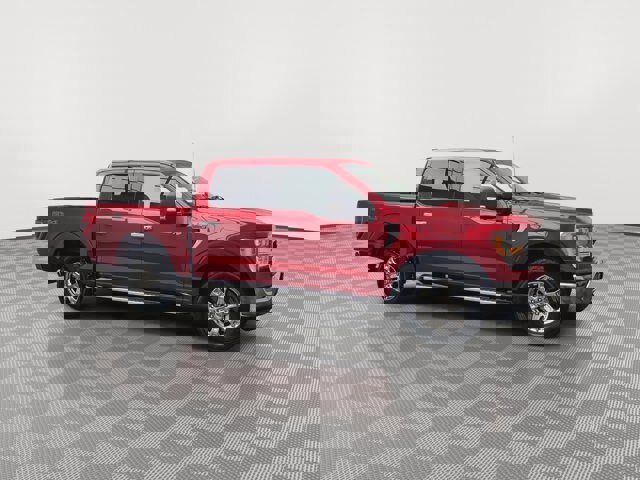 Certified 2022 Ford F150 XLT w/ Equipment Group 302A High image 40