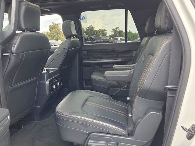 Certified 2024 Ford Expedition Max Platinum RWD image 6