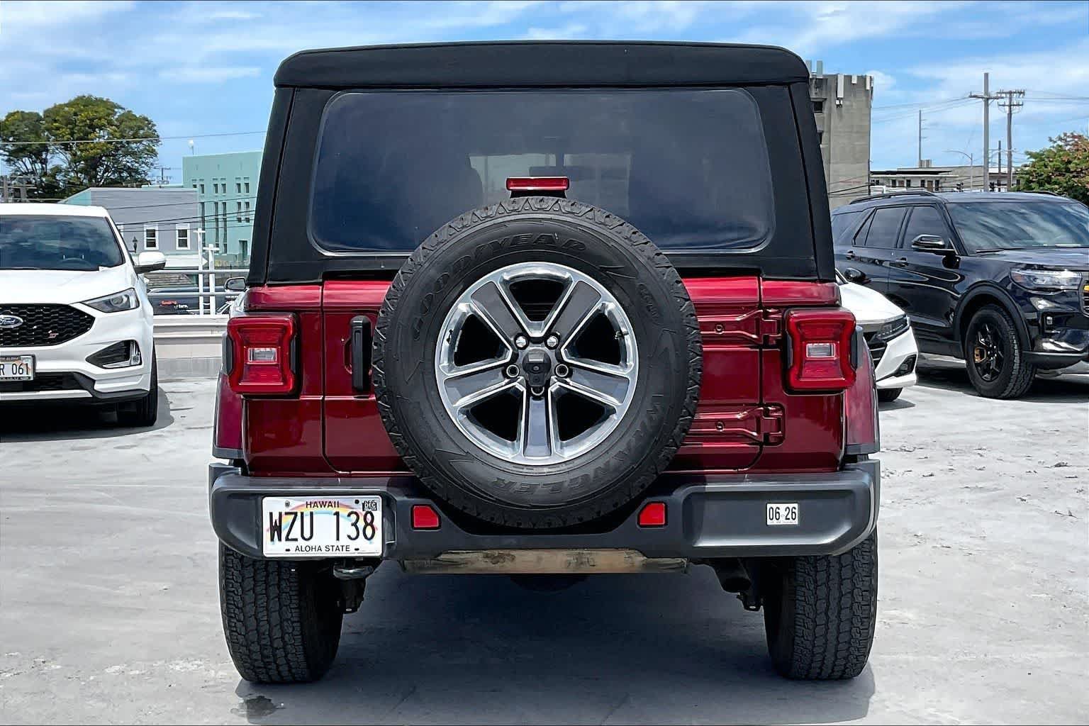 Used 2021 Jeep Wrangler Unlimited Sahara AWD/4WD image 5