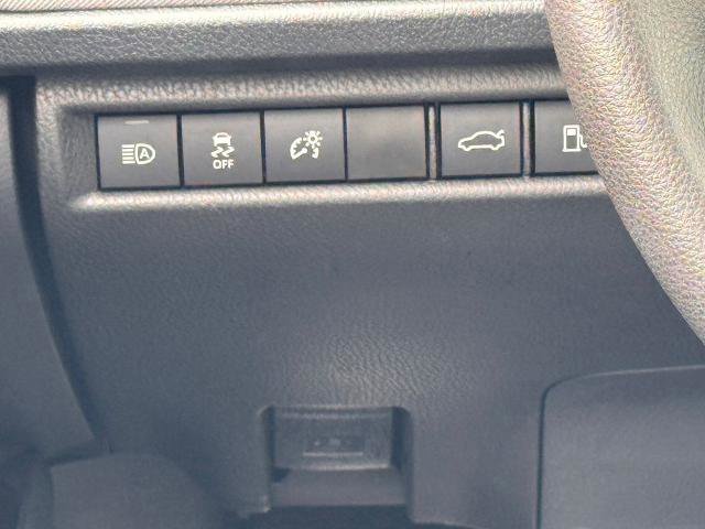 Used 2025 Toyota Camry LE FWD image 23