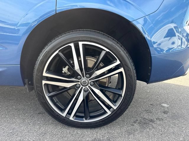 Used 2020 Volvo XC60 T8 R-Design w/ Protection Package Premier AWD/4WD image 11