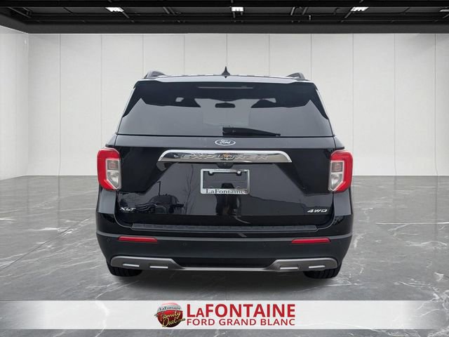 Certified 2022 Ford Explorer XLT image 3