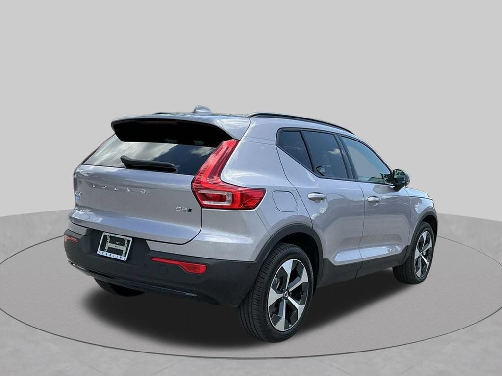 Used 2026 Volvo XC40 B5 Plus AWD/4WD image 13