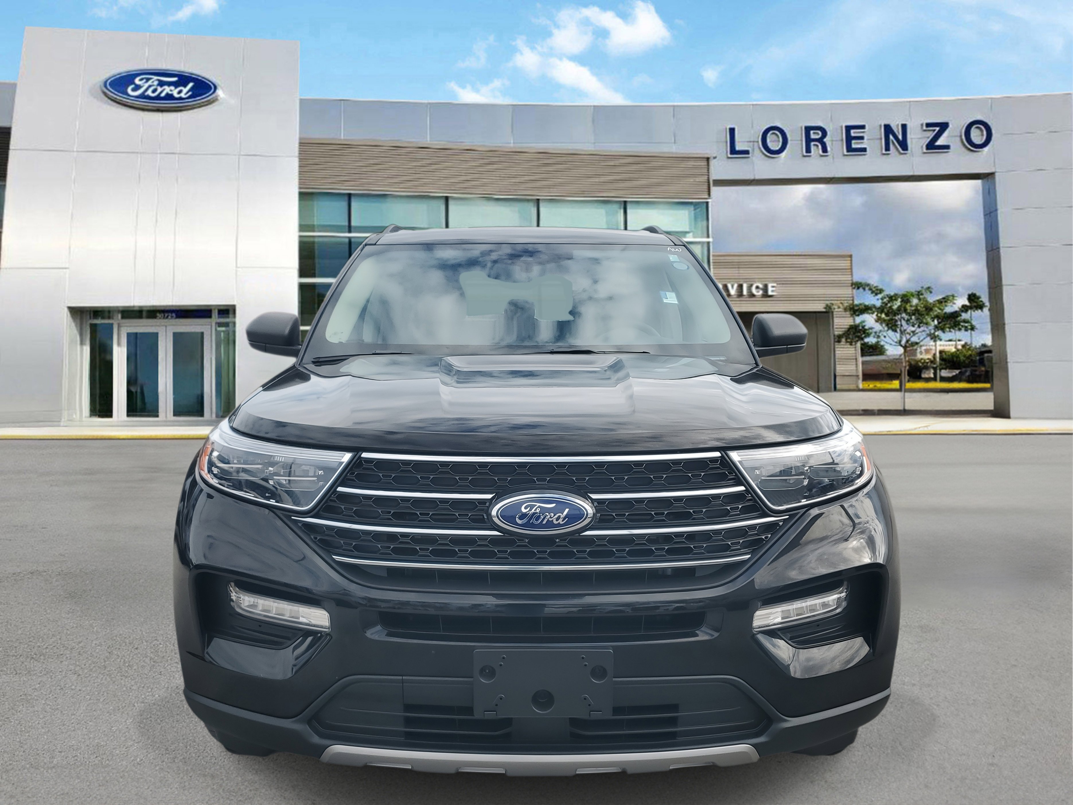 Certified 2024 Ford Explorer XLT w/ Equipment Group 202A image 2